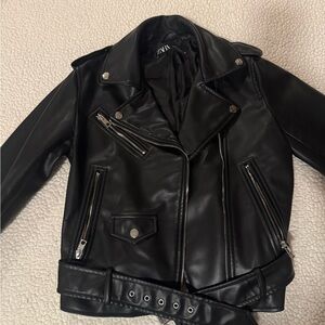 Zara Women's Sleek Black Leather Jacket